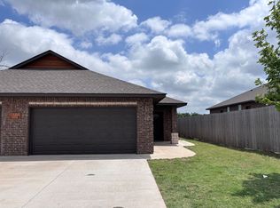 7520 Redbud Villa Ct Unit B, Oklahoma City, OK 73169