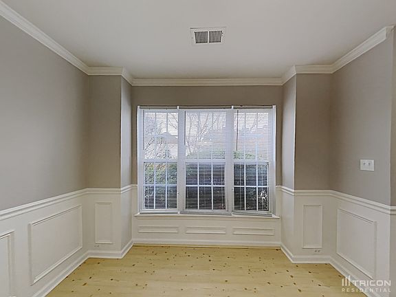 5th image of 9429 Chastain Walk Dr