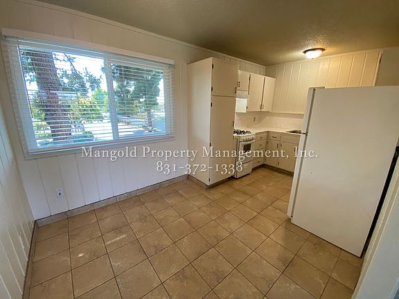 3rd image of 333 W Laurel Dr APT 32