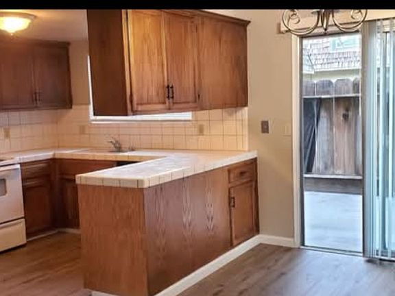 4th image of 1634 W North Bear Creek Dr