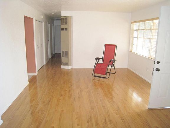 5th image of 528 Torrance St SE