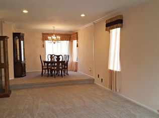 138 Overlook Dr, Hackettstown, NJ 07840