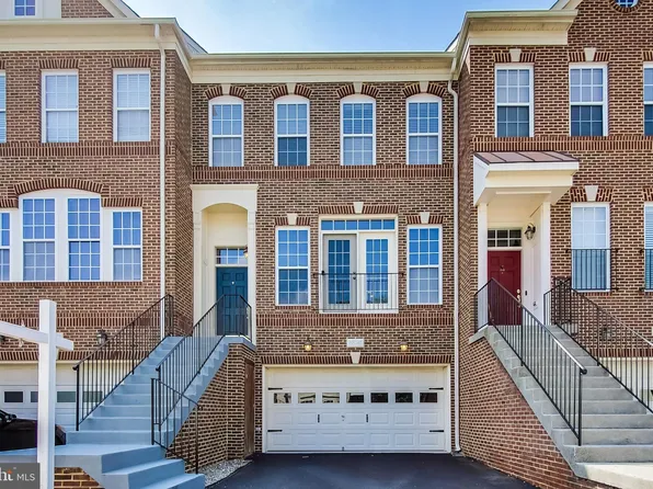 22045 Avonworth Sq, Ashburn, VA 20148