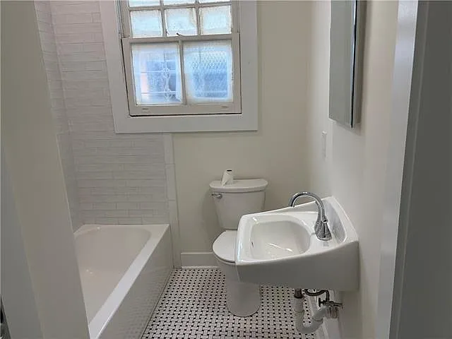 5653 Canal Blvd — Photo 11