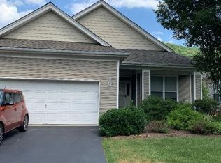 49 Tannery Hill Dr, Hamburg, NJ 07419