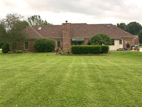 3rd image of 204 Spindletop Dr