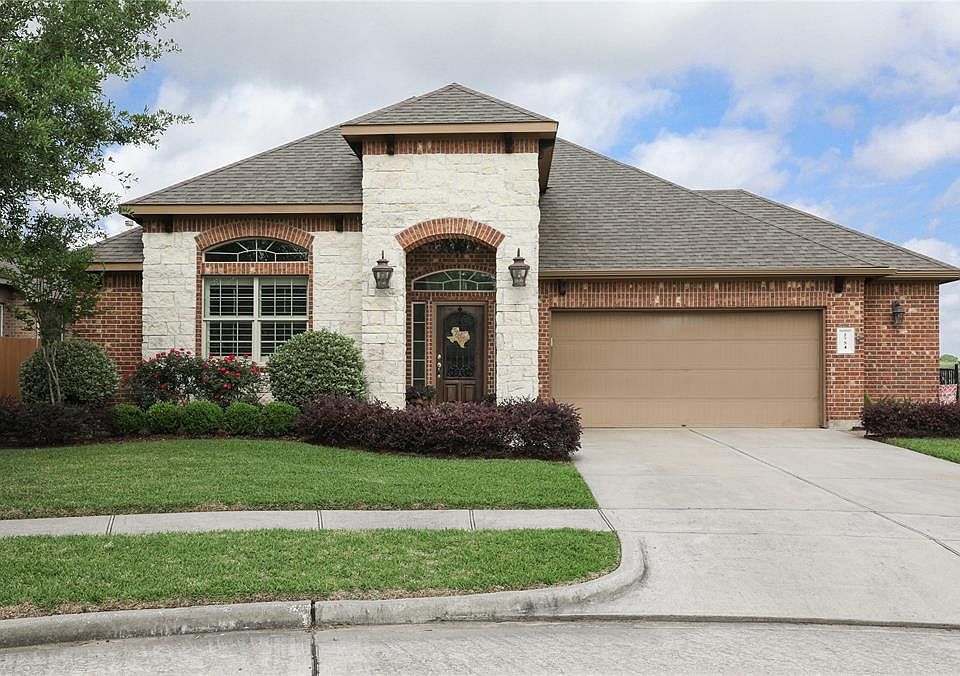 1st image of 2754 Villa Pisa Ln