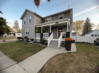 1608 Prairie St, Essexville, MI