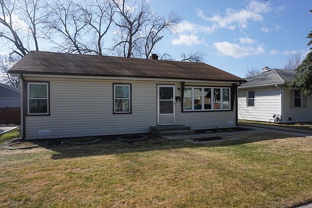 1st image of 5265 W 90th St