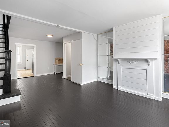 2nd image of 2341 Watkins St