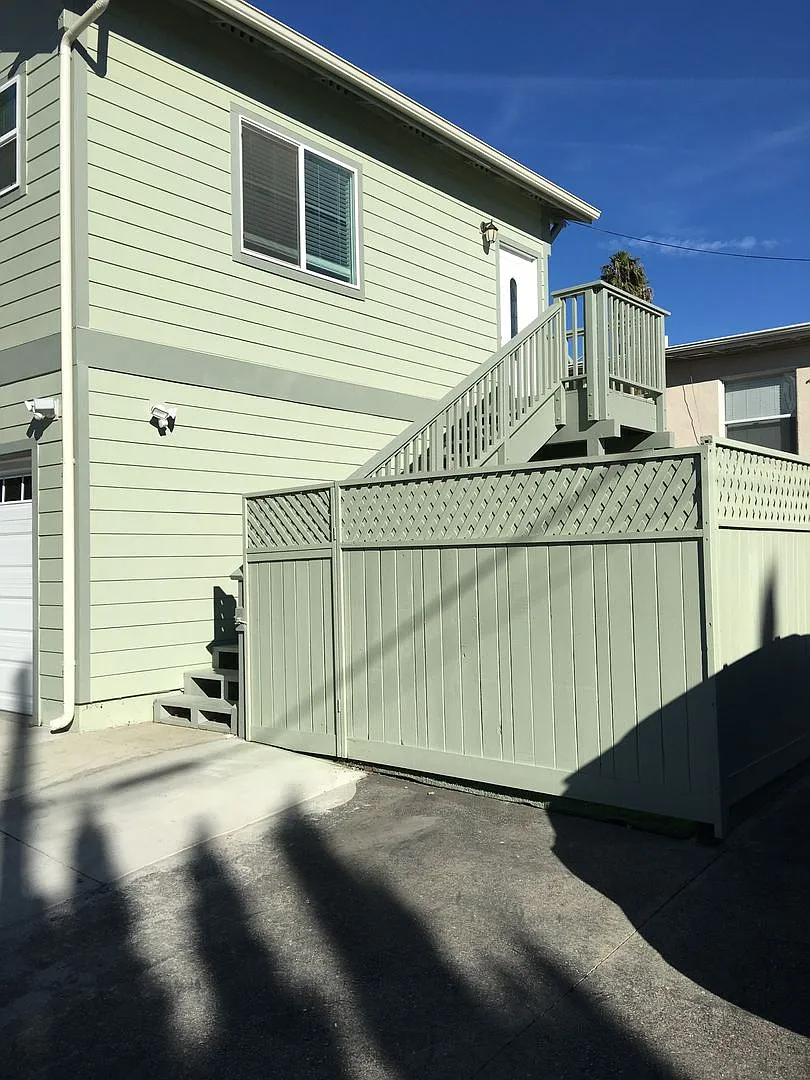 1058-1068 E. Santa Clara Street, Ventura, CA 93001 — Photo 1