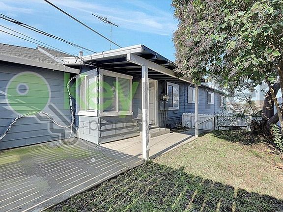 2nd image of 246 Santiago Ave