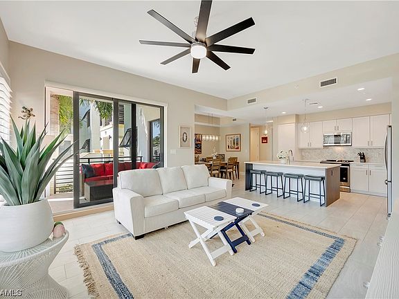 4th image of 1111 Central Ave #209