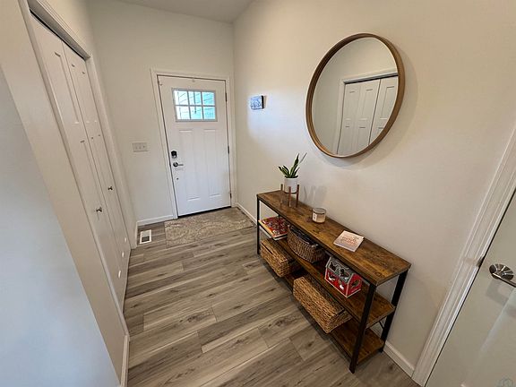 3rd image of 1508 Country Club Dr