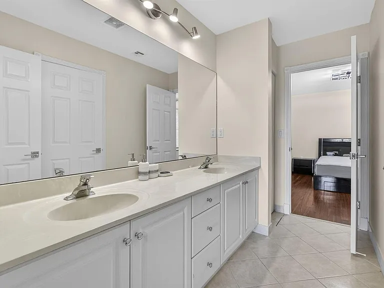 1724 Annandale Cir — Photo 57