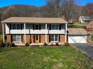 4150 Falling Creek Dr, Vinton, VA 24179