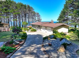25040 Pistol River Loop, Gold Beach, OR 97444