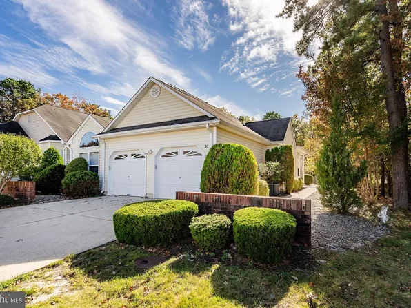 10 Hampton Rd, Manahawkin, NJ 08050