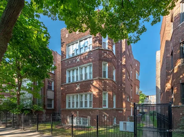 7640 S Phillips Ave, Chicago, IL 60649