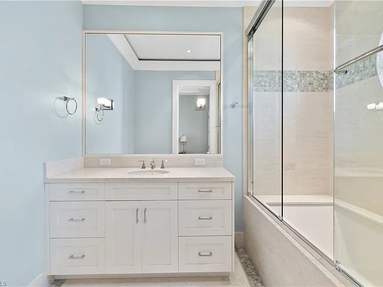 1270 Gulf Shore Blvd S — Photo 11