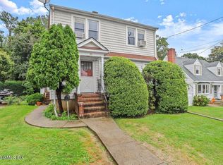 62 Ivy St, Greenwich, CT 06830