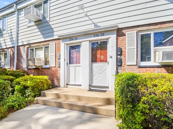 226-29 Manor Road image 3 of 19