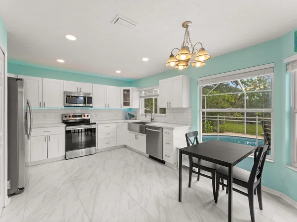 590 SW Jeanne Avenue, Port St Lucie, FL 34953