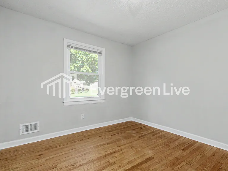 209 Weldwood Ct — Photo 6