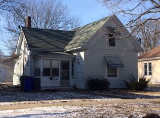 522 8th St SW, Cedar Rapids, IA 52404