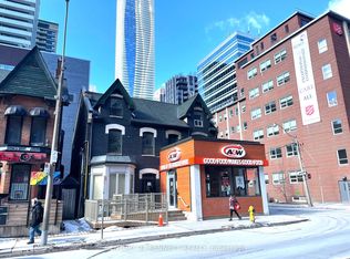 642 Church St #1, Toronto, ON M4Y 2G3