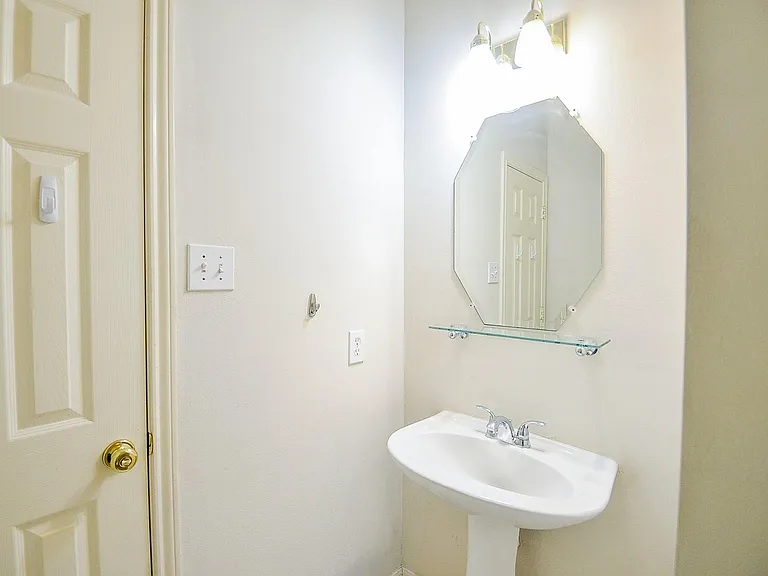 9403 Sundance Dr — Photo 11