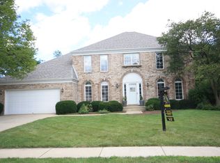 1033 Millview Dr, Batavia, IL 60510