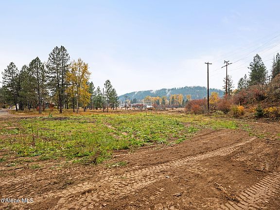 3rd image of 104 Maude Ridge Rd