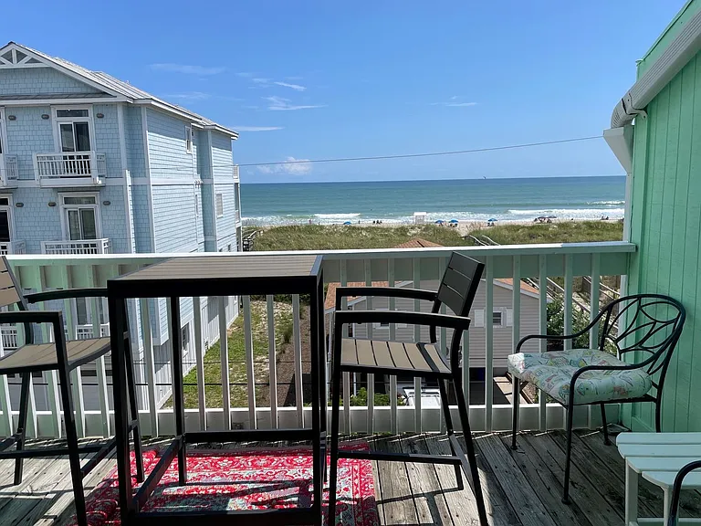 310 Carolina Beach Ave S — Photo 5