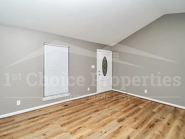 18 Polaris Cir — Photo 8