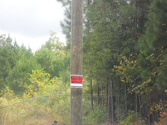 4th image of 6002 Highway 81