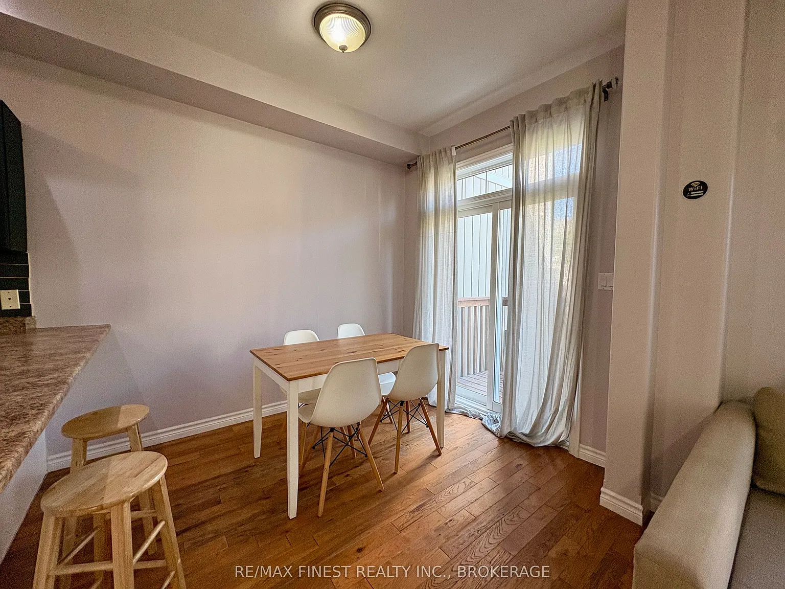 3 bed, $2,675 — Photo 4