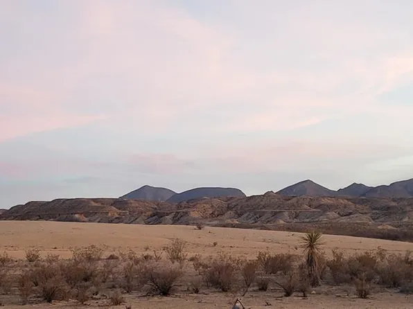 5165 Earthship Dr, Terlingua, TX 79852