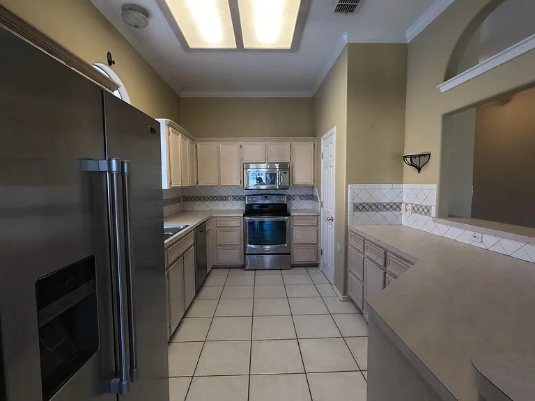 13554 Peseta Ct — Photo 5