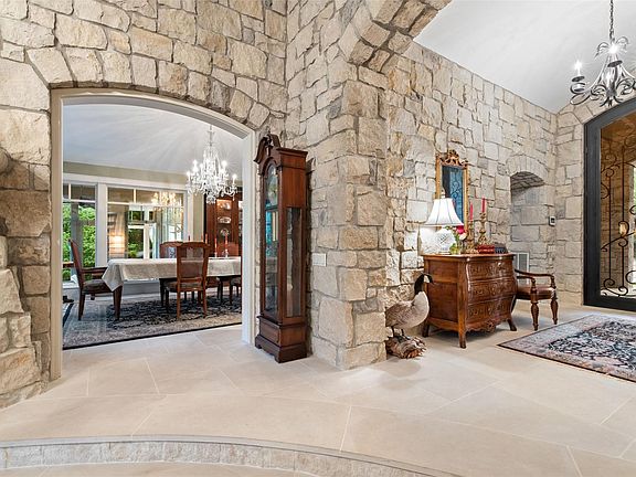 4th image of 4625 Rockcliff Rd