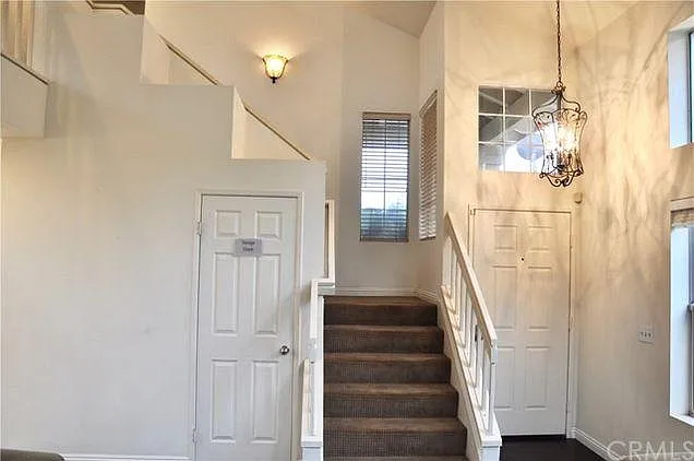 921 La Palma Cir — Photo 8