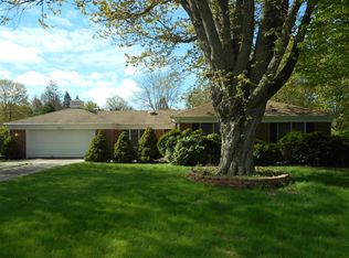 336 Nichols Dr, Sycamore, IL 60178