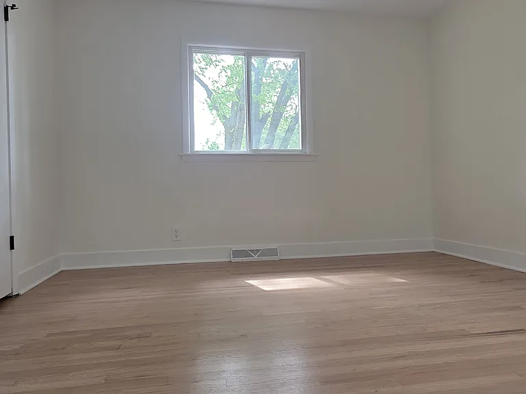 8867 S Mobile Ave — Photo 10