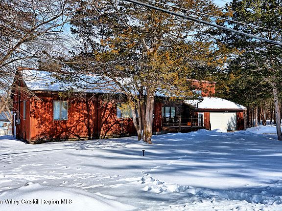 2nd image of 98 S Lincoln Drive