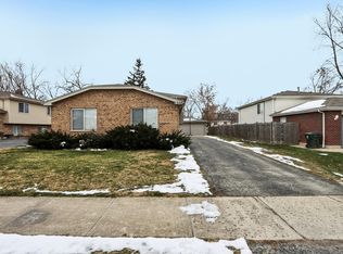 3348 Willow Ln, Markham, IL 60428