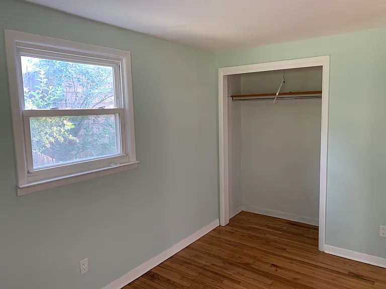 225 Marsh Dr — Photo 9