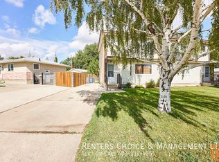 807 7a Ave N, Lethbridge, AB T1H0Z7