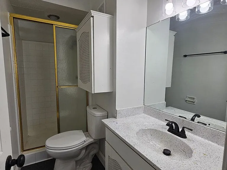 Woodward Park Apartments — Photo 42