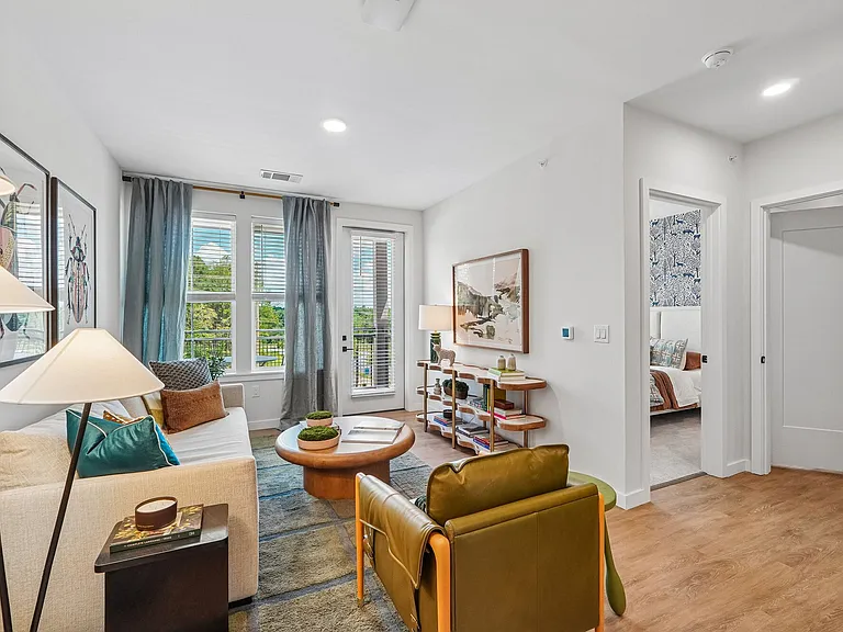 NOVEL River District By Crescent Communities — Photo 11
