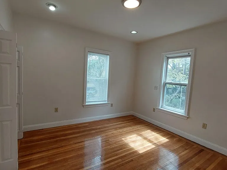 167 King St #2 — Photo 6